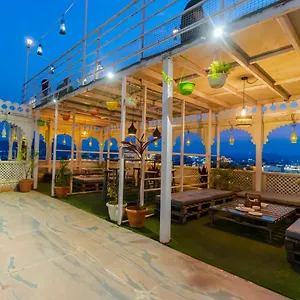  Auberge de jeunesse Moustache