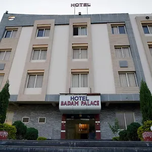  Resort Badam Palace