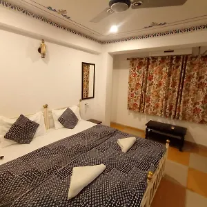 3* Hotel Little Peepal House